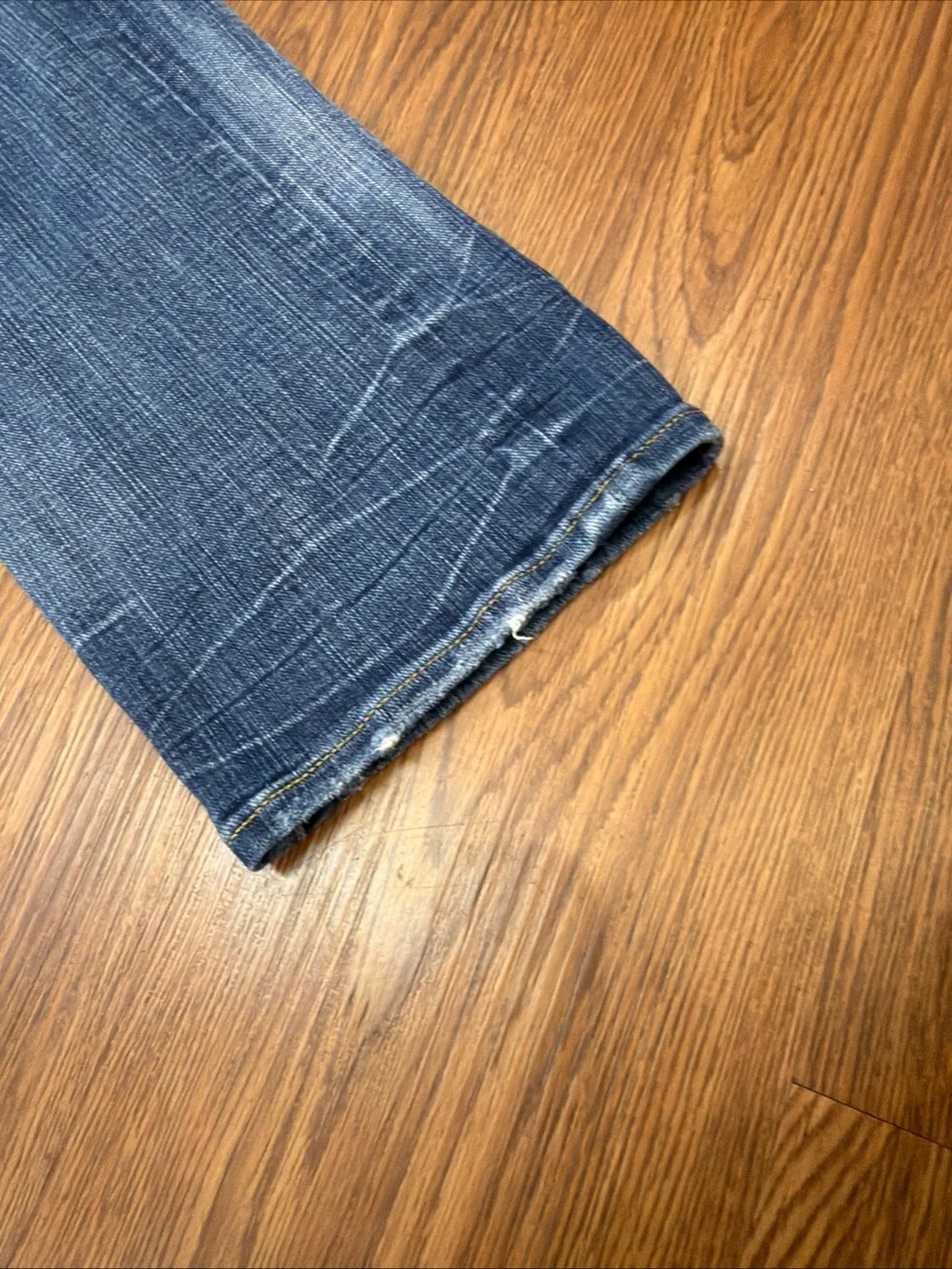American Eagle Outfitters Men's Distressed Medium Blue Slim Straight Jeans